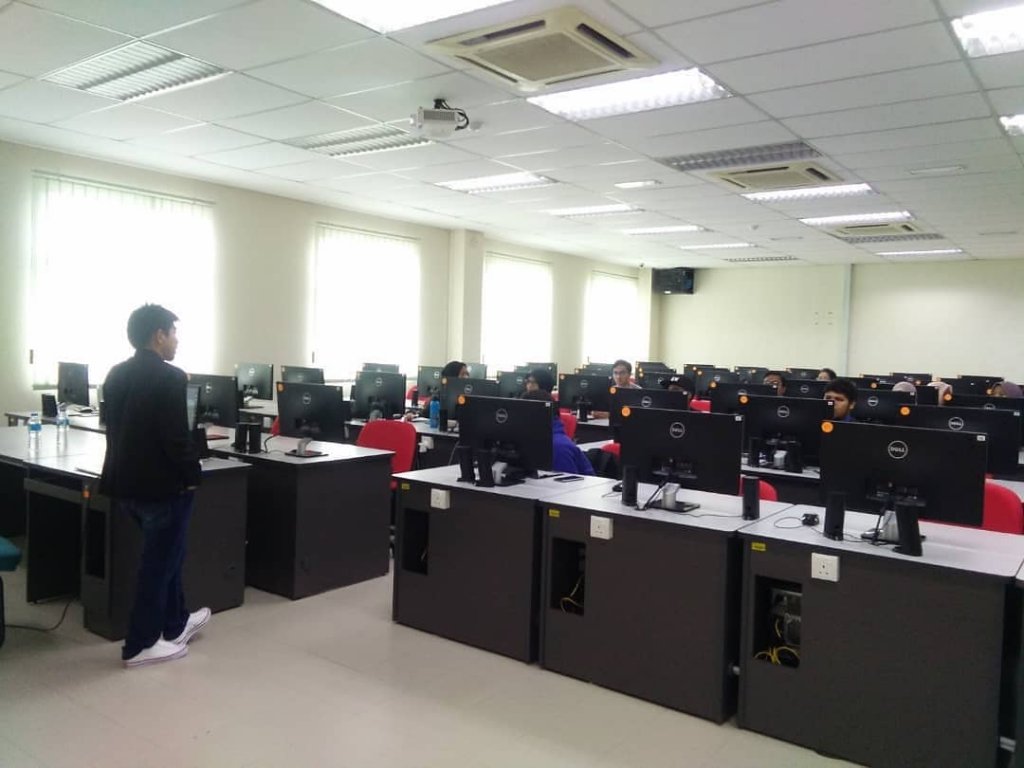 Excel Report (Comp Fair) - MyePortfolio@UTM