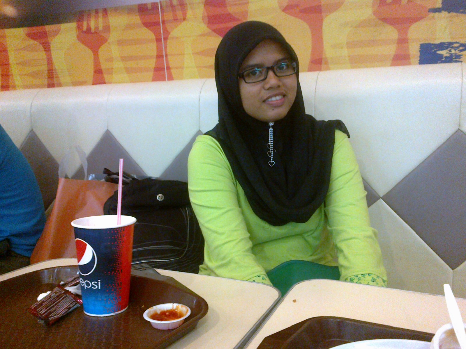 senyum