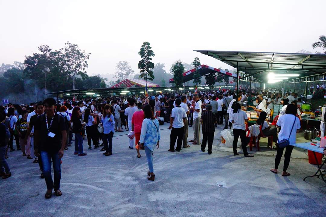 The crowd during the Kathina Ceremony