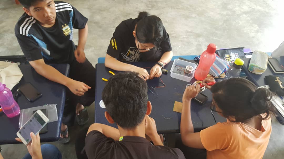 Solder the components and test the circuit.