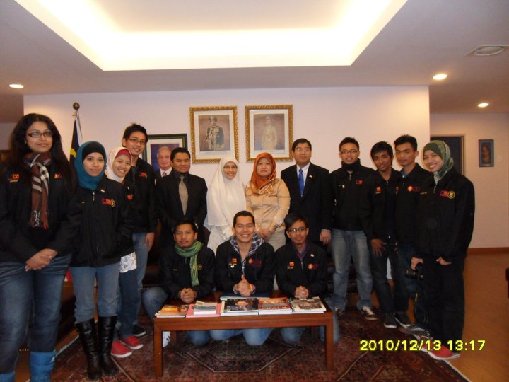 Picture of Program Group Members at Embassy of Malaysia in South Korea
