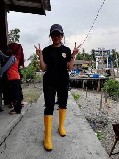 I am ready to plant the mangrove trees!