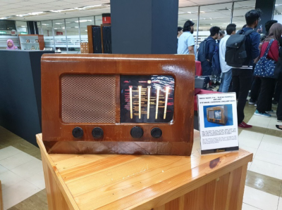 ‘PYE model-Cambridge, England’ Radio