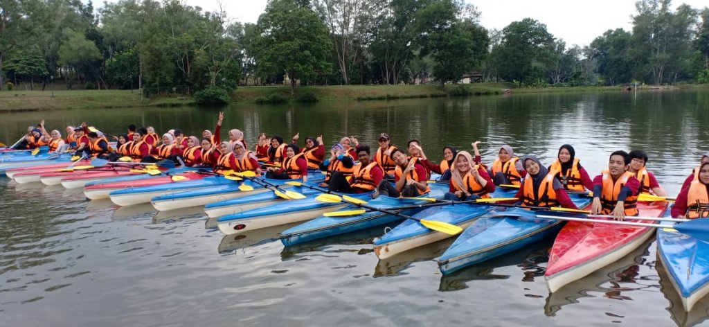 KAYAKING.jpg